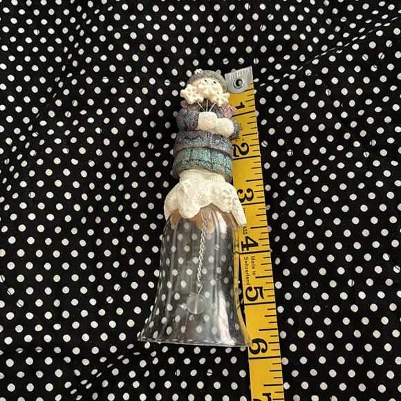 New! Frosty Folks. Snowman bell! - Picture 9 of 11